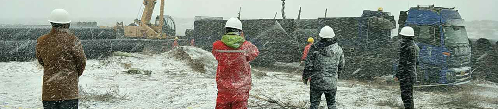 Construct in the snow to ensure the schedule，Cooperate among the team to compose an ode